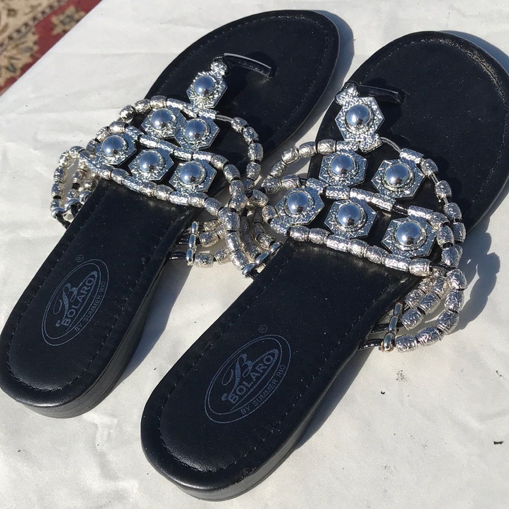Bolaro flip flops Sz 7.5